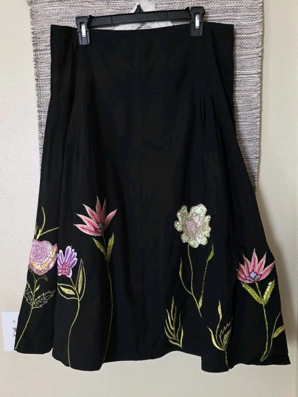 Basil & Maude Black Embroidered Floral Midi Skirt Beaded Sequin Accent Sz 12